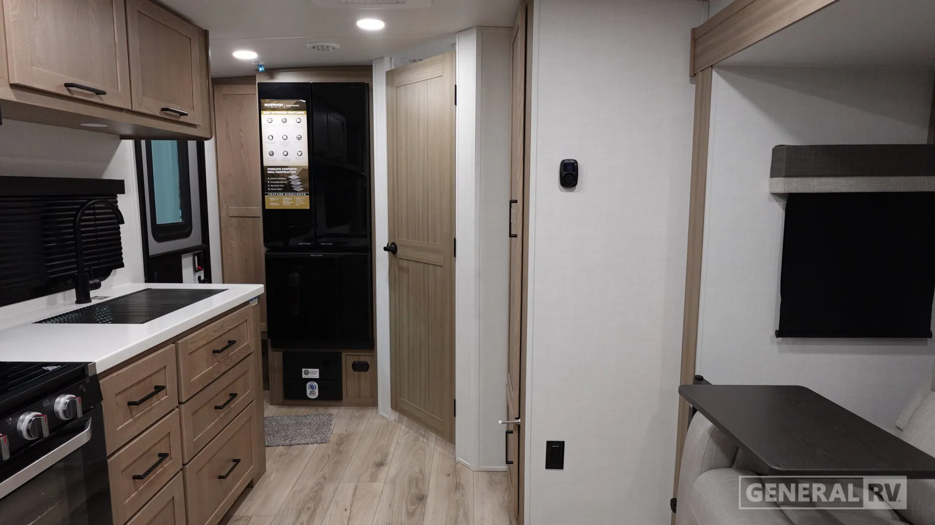 2027 Forest River Rockwood Mini Lite 2205S - Photo 3