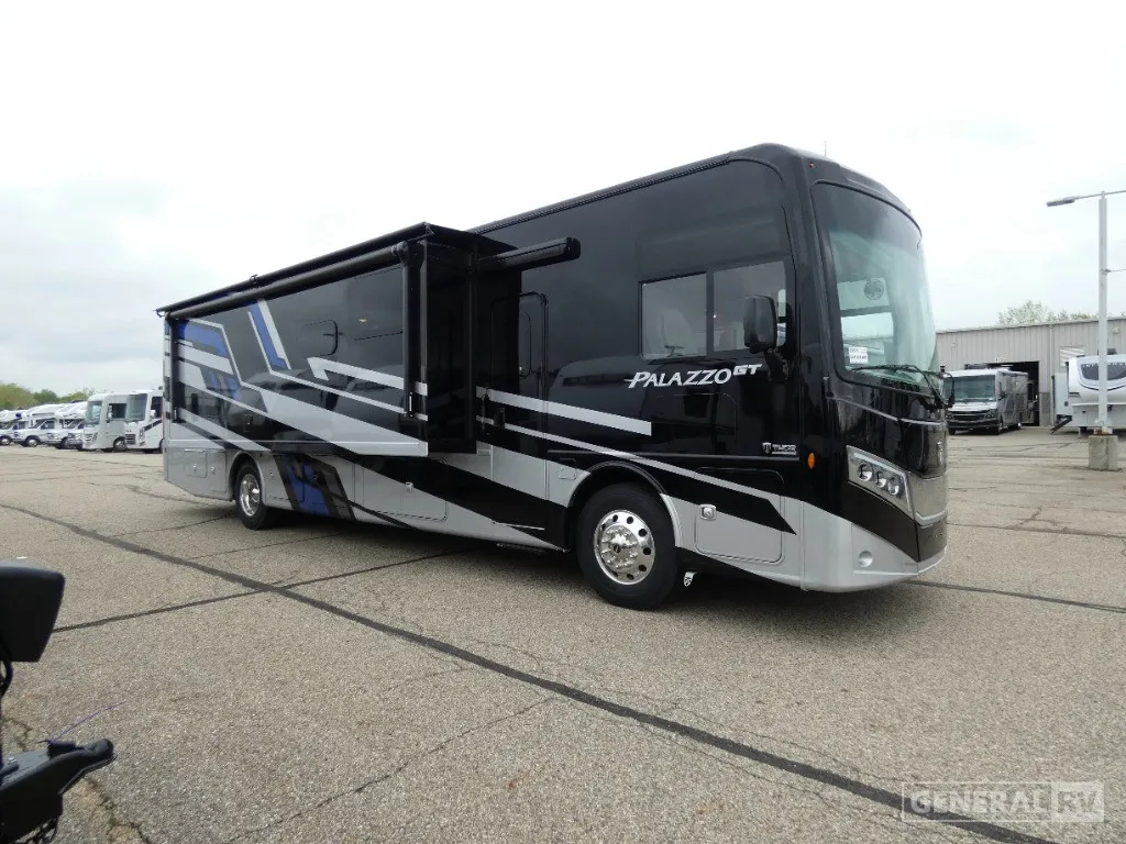 2026 Thor Motor Coach Palazzo GT 37.5 - Photo 2