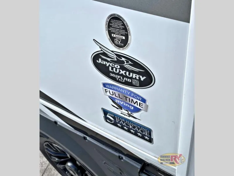 2026 Jayco North Point 382FLRB - Photo 3