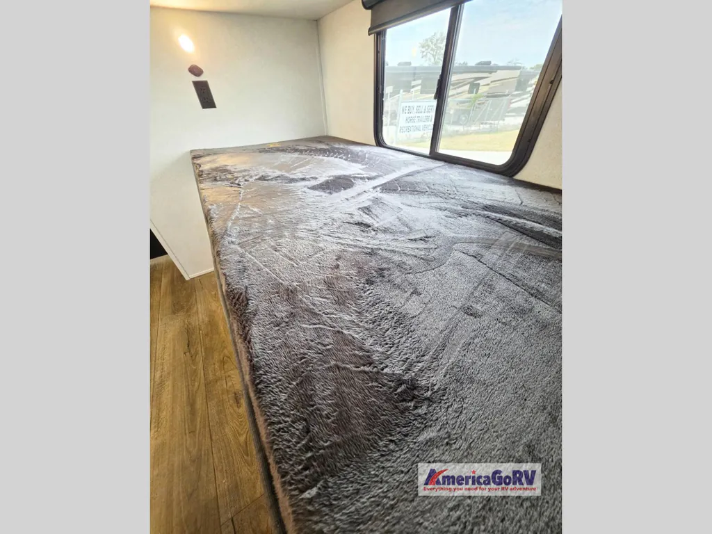2027 Forest River Solaire Lite 302BHS, Photos photo 29