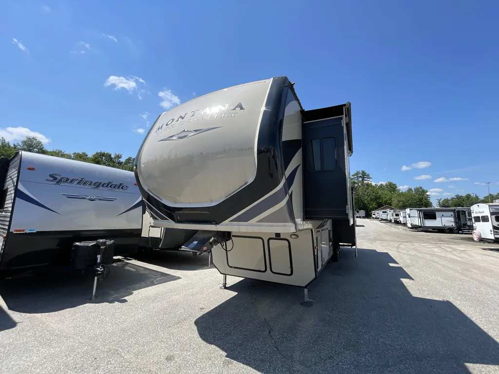 2018 Keystone Montana High Country 385BR, Photos photo 4