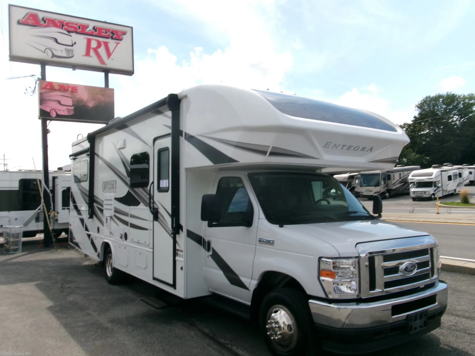 2023 Entegra Coach Odyssey 26M - Photo 3