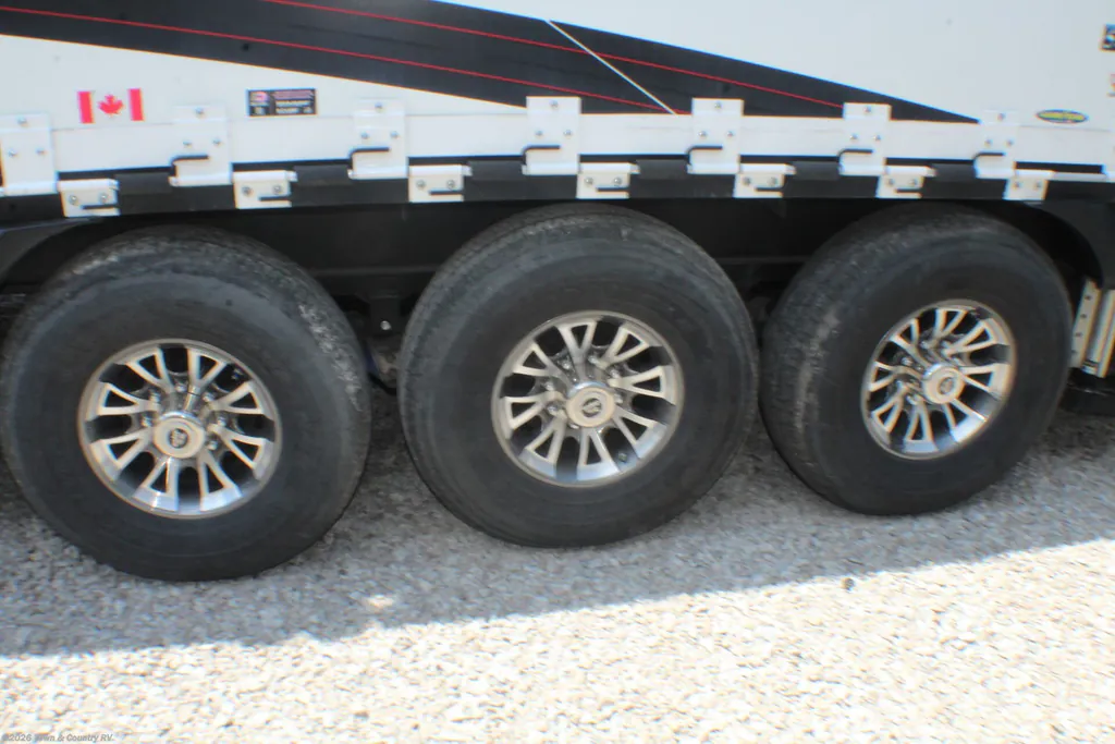 2023 Jayco Seismic Luxury Series 4113, Photos photo 12