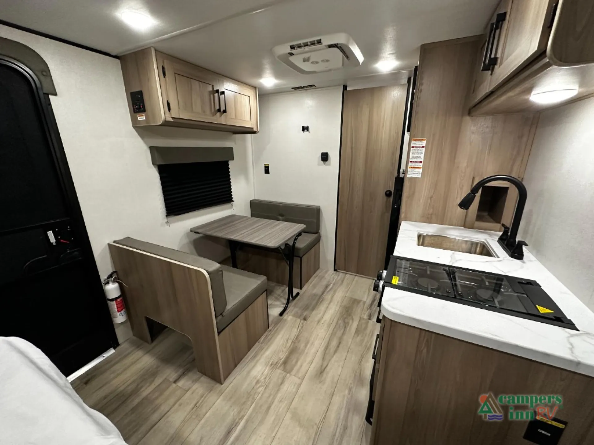 2025 Keystone Coleman Light 17RX - Photo 4