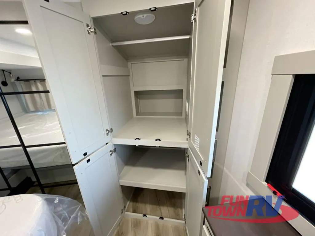 2026 Brinkley Model Z 3515, Photos photo 25