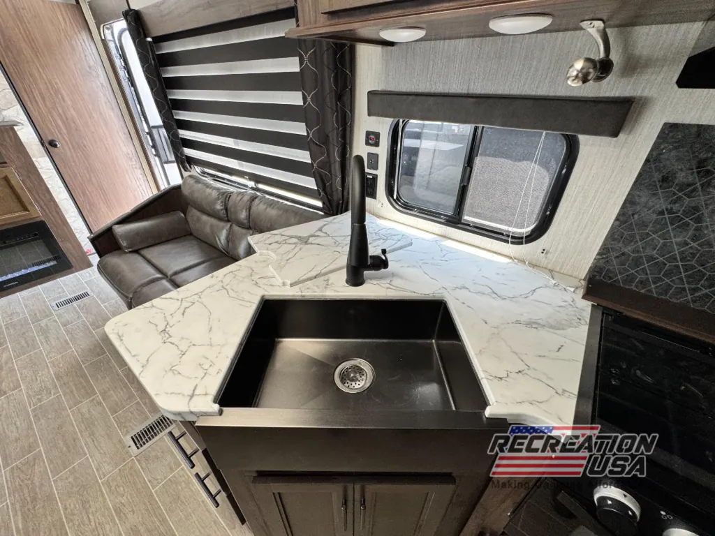 2021 Forest River Cherokee 274BRB, Photos photo 17