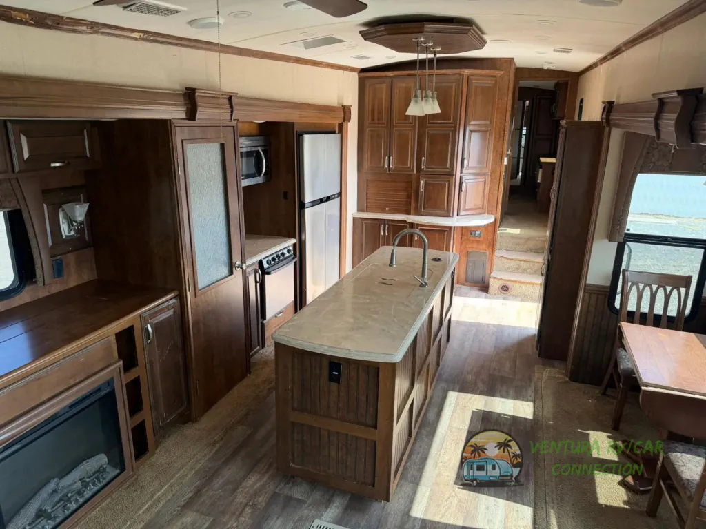 2016 Forest River Cardinal 3455RL, Photos photo 21