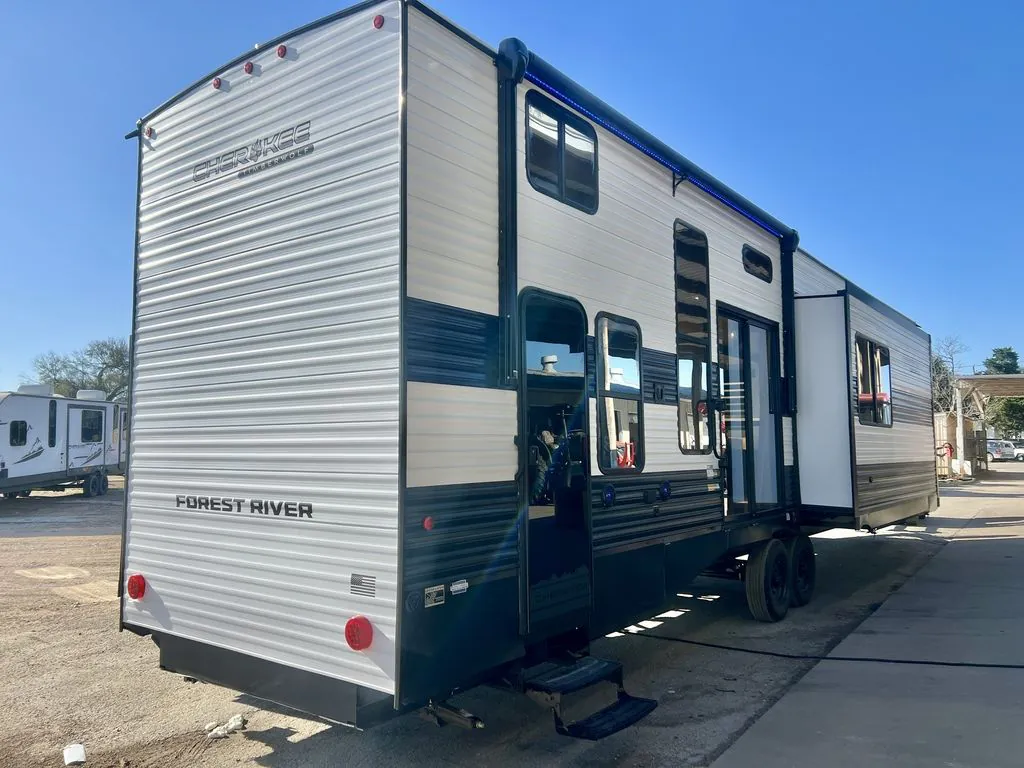 2026 Forest River Cherokee Timberwolf 39DK, Photos photo 3