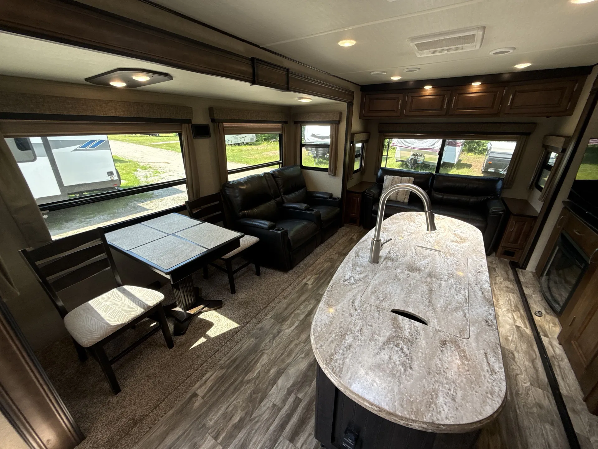 2018 Grand Design Reflection 315RLTS — living area main