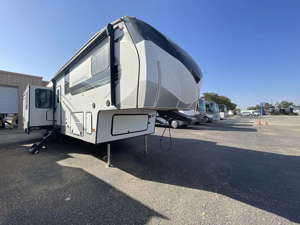 2022 Coachmen Chaparral 373MBRB - Photo 2