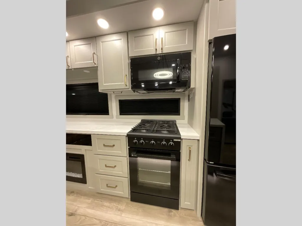 2025 Brinkley Model G 4100, Photos photo 14