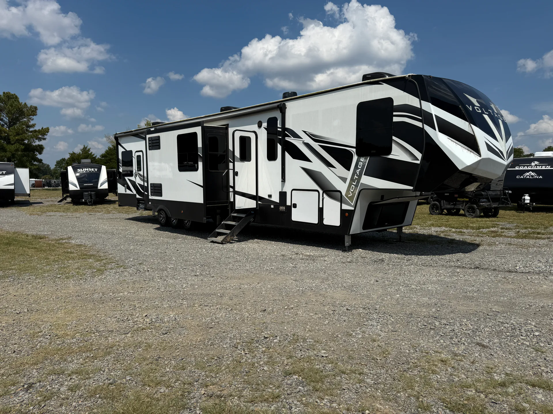 2021 Dutchmen Voltage 4225 dealer photo 1 from Rocky Ridge RV