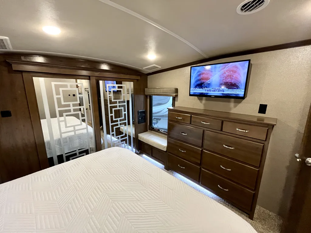 2017 Forest River Cedar Creek Champagne Edition 38EL, Photos photo 10