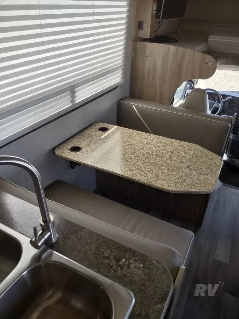 2019 Fleetwood Pace Arrow LXE 38F, Photos photo 8
