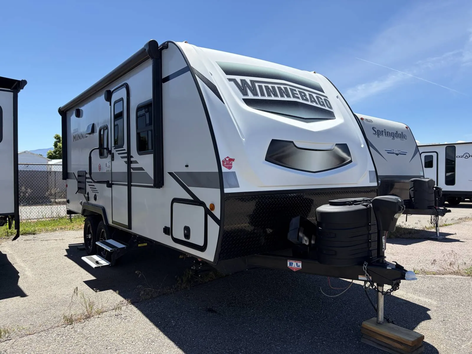 2021 Winnebago Micro Minnie 2108TB - Photo 2