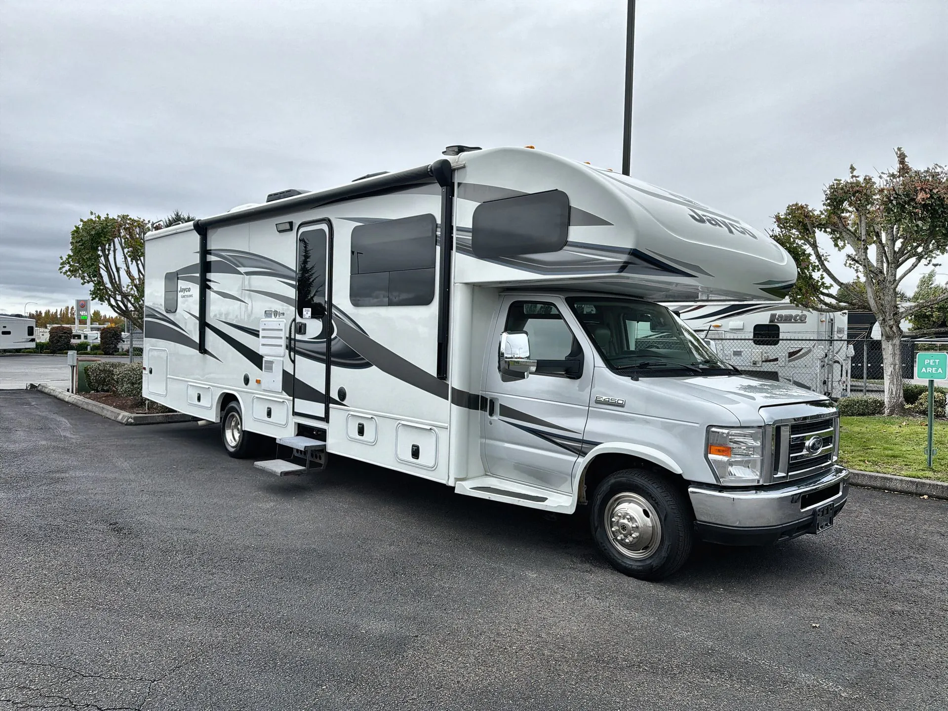 2018 Jayco Greyhawk 30X - Photo 2