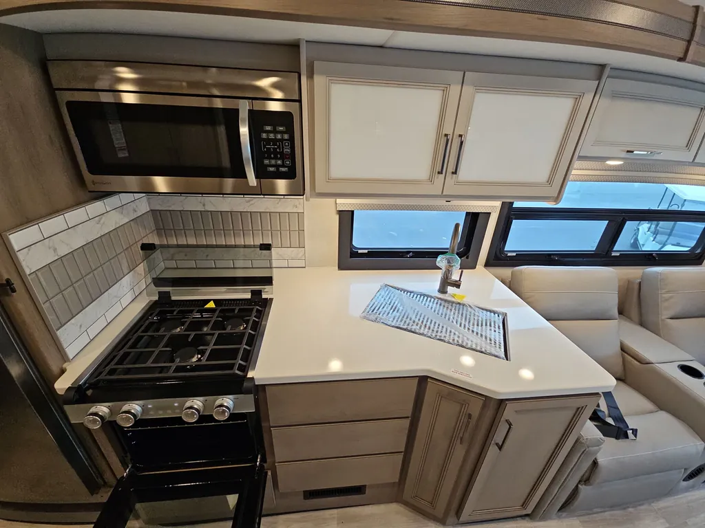 2026 Thor Motor Coach Windsport 29L, Photos photo 11