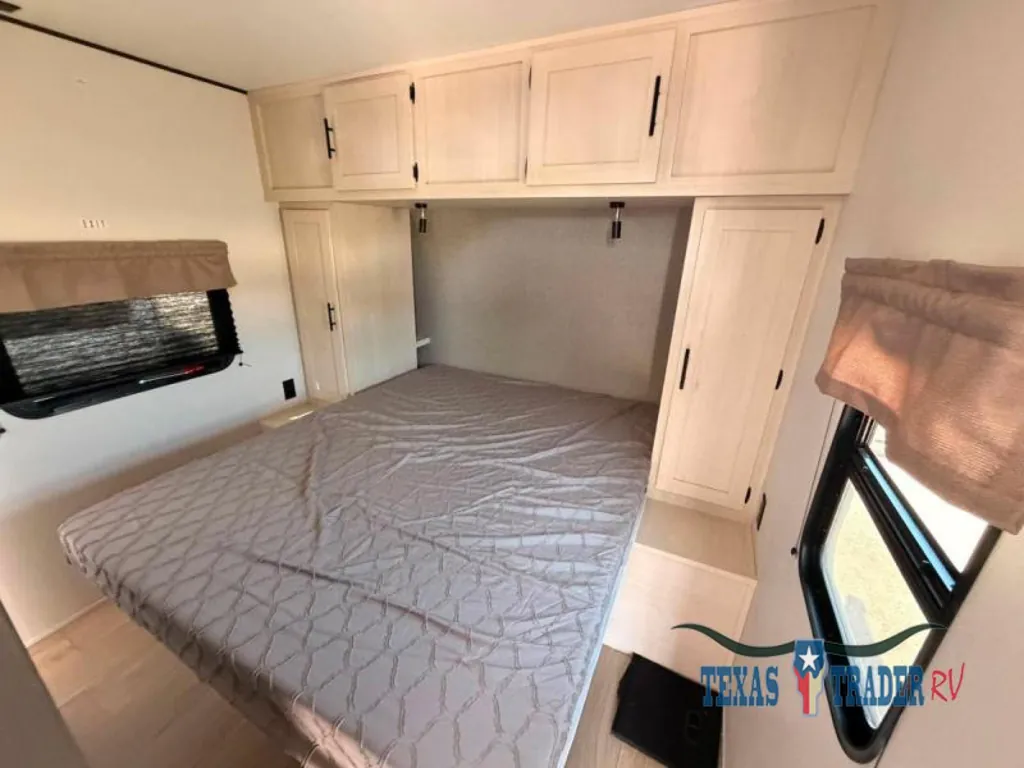 2027 Shasta RVs i-5 Edition 532BEDS, Photos photo 7