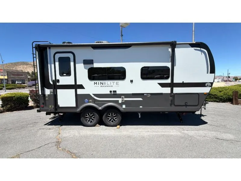 2027 Forest River Rockwood Mini Lite 2109S - Photo 3