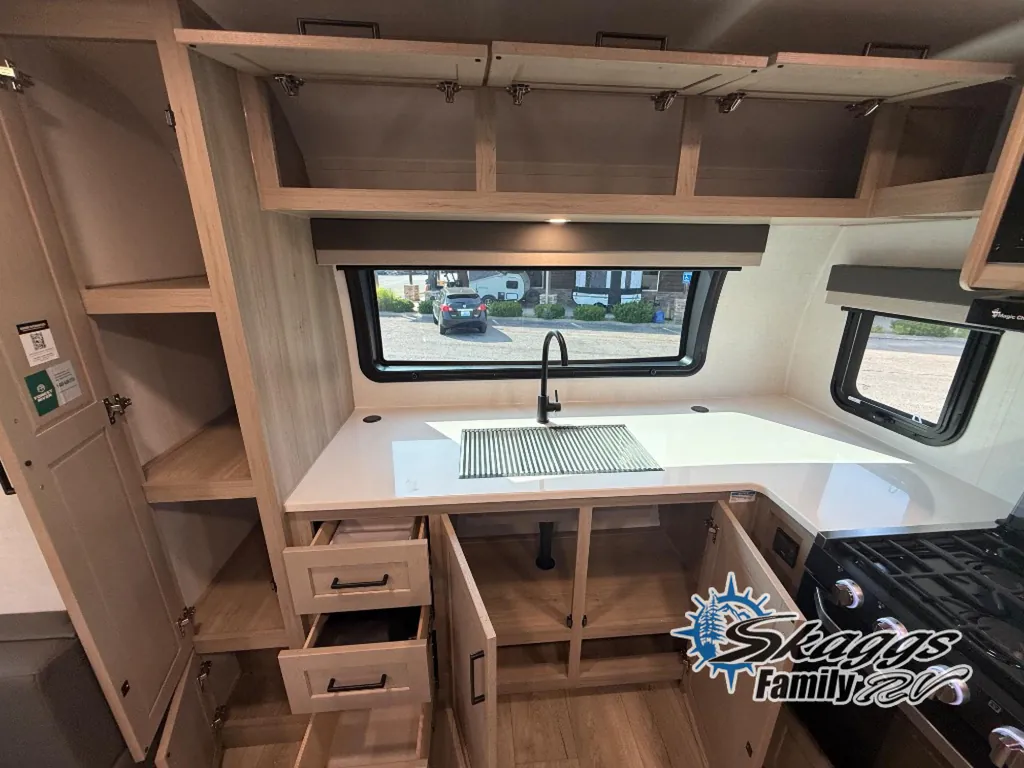 2026 Forest River Flagstaff Micro Lite 25FKB, Photos photo 13