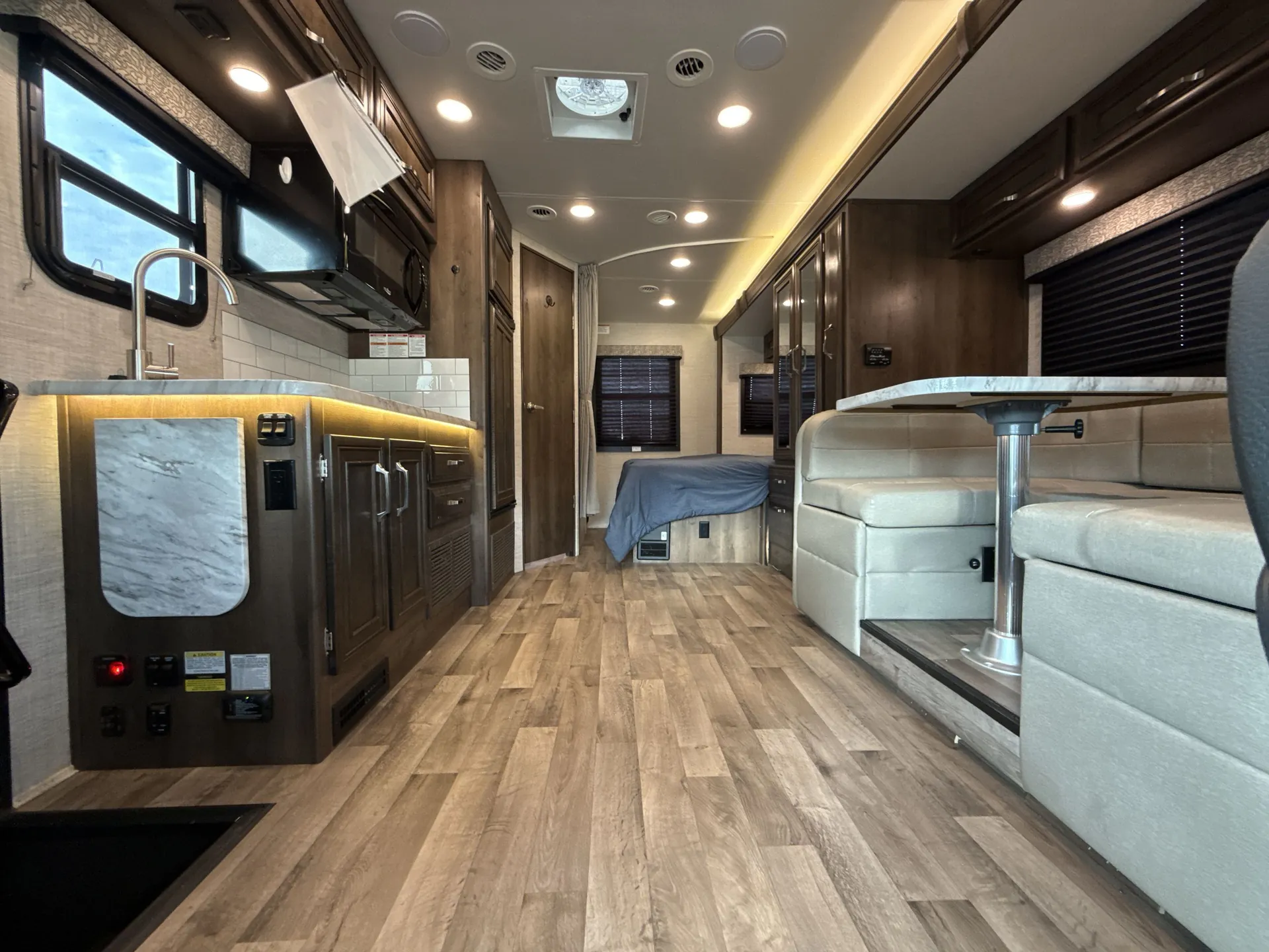 2021 Jayco Melbourne 24L — living area main