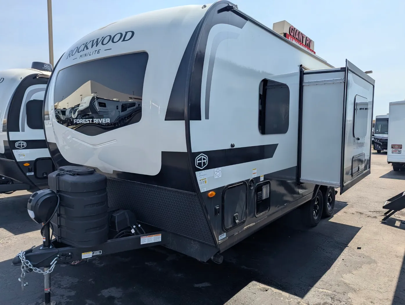2026 Forest River Rockwood Mini Lite 2109S - Photo 4