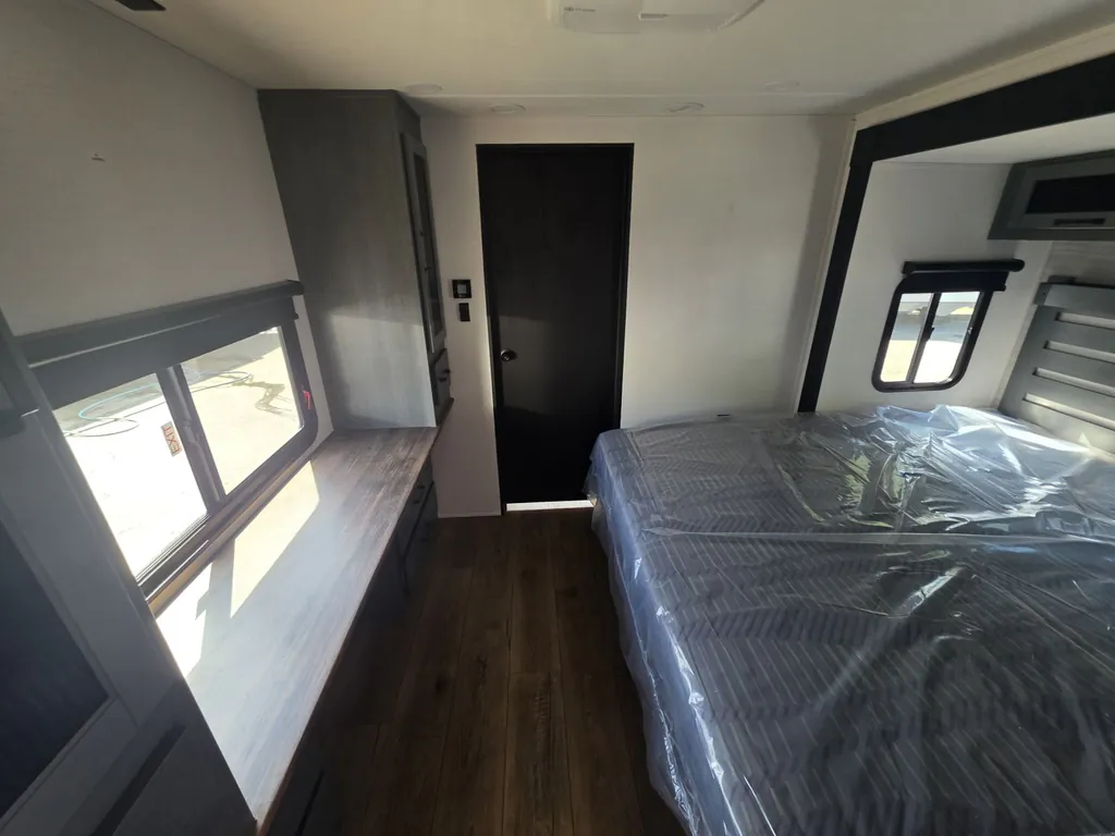 2027 Forest River Solaire 3300FLBS, Photos photo 18