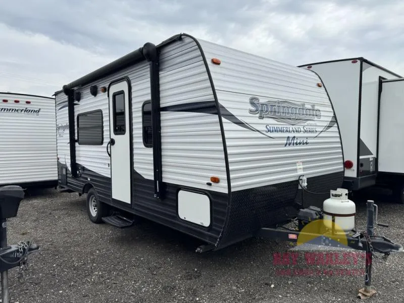 2017 Keystone RV Summerland Mini 1700FQ - Main photo