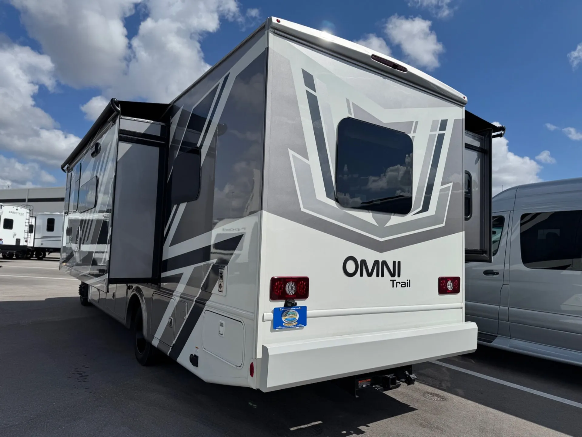 2026 Thor Motor Coach Omni Trail X32 - Photo 4