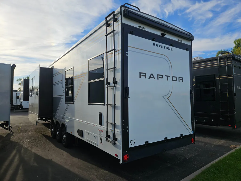 2026 Keystone Raptor 433, Photos photo 3