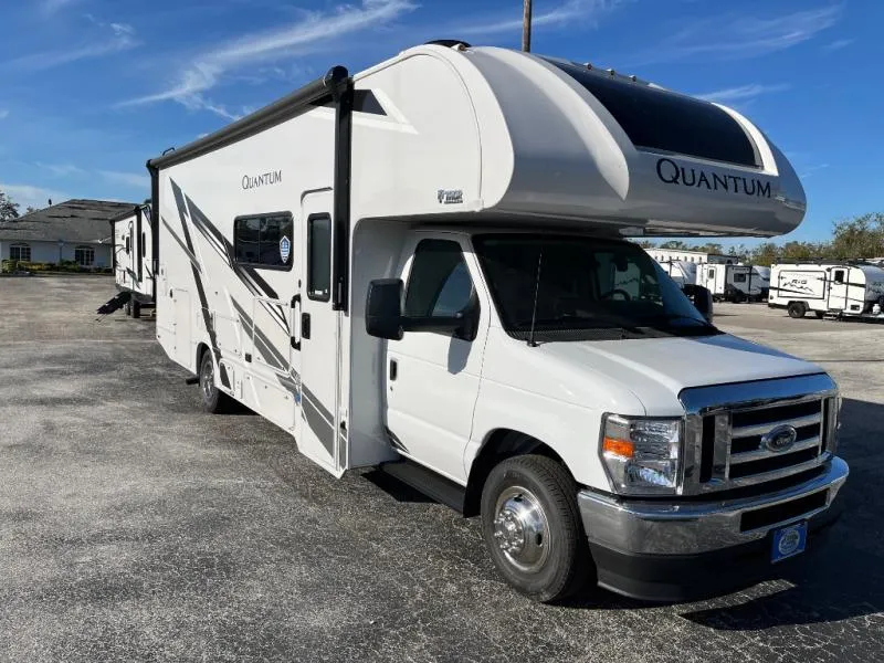 2025 Thor Motor Coach Quantum LP27 - Photo 2