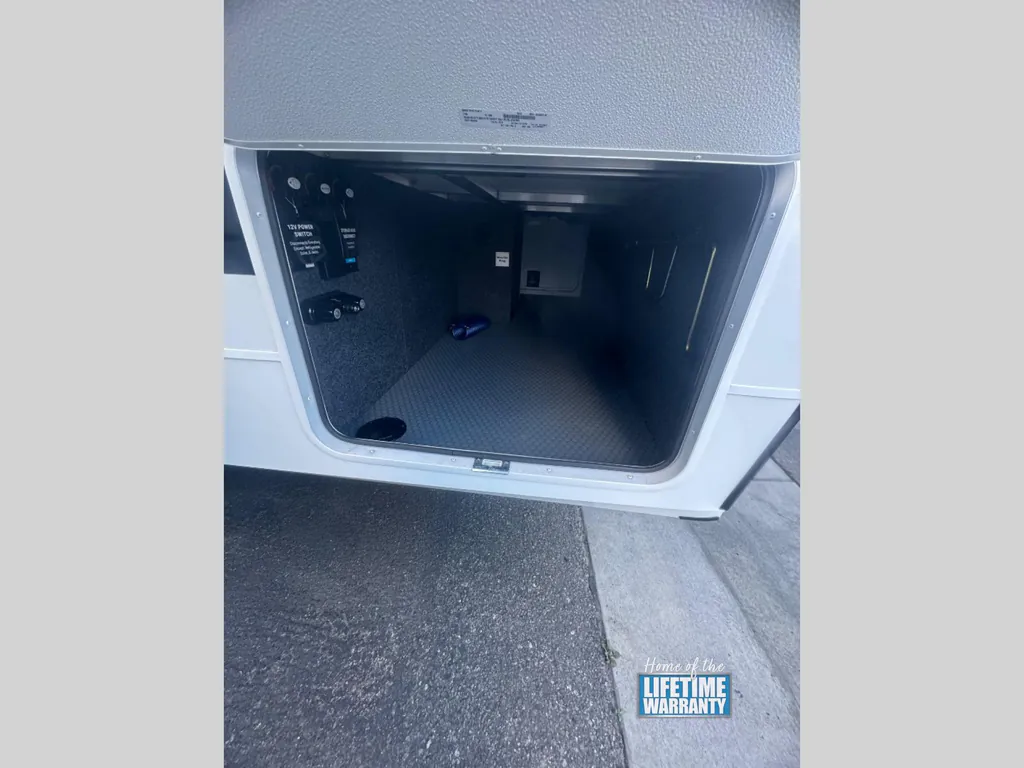 2026 Brinkley Model I 294, Photos photo 4