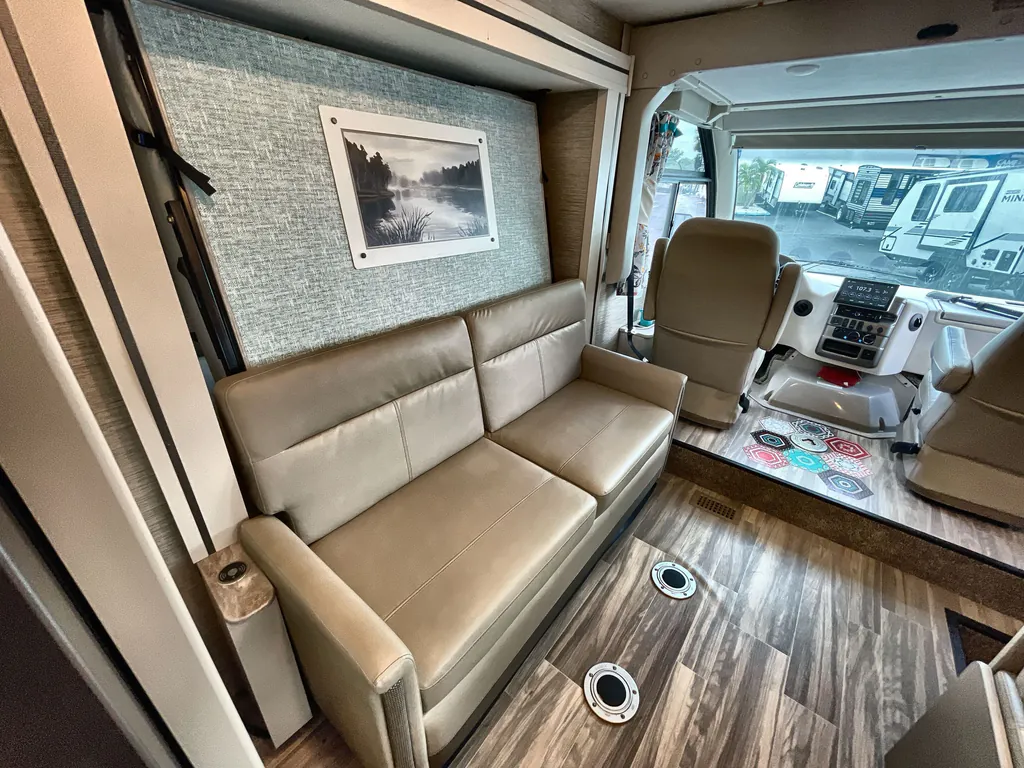 2023 Thor Motor Coach Vegas 24.3, Photos photo 14