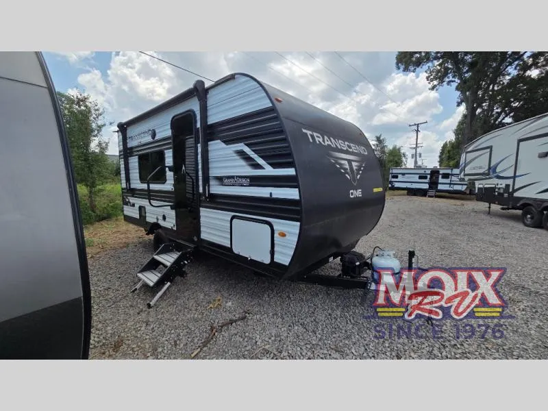 2025 Grand Design Transcend One 151RB - Photo 2