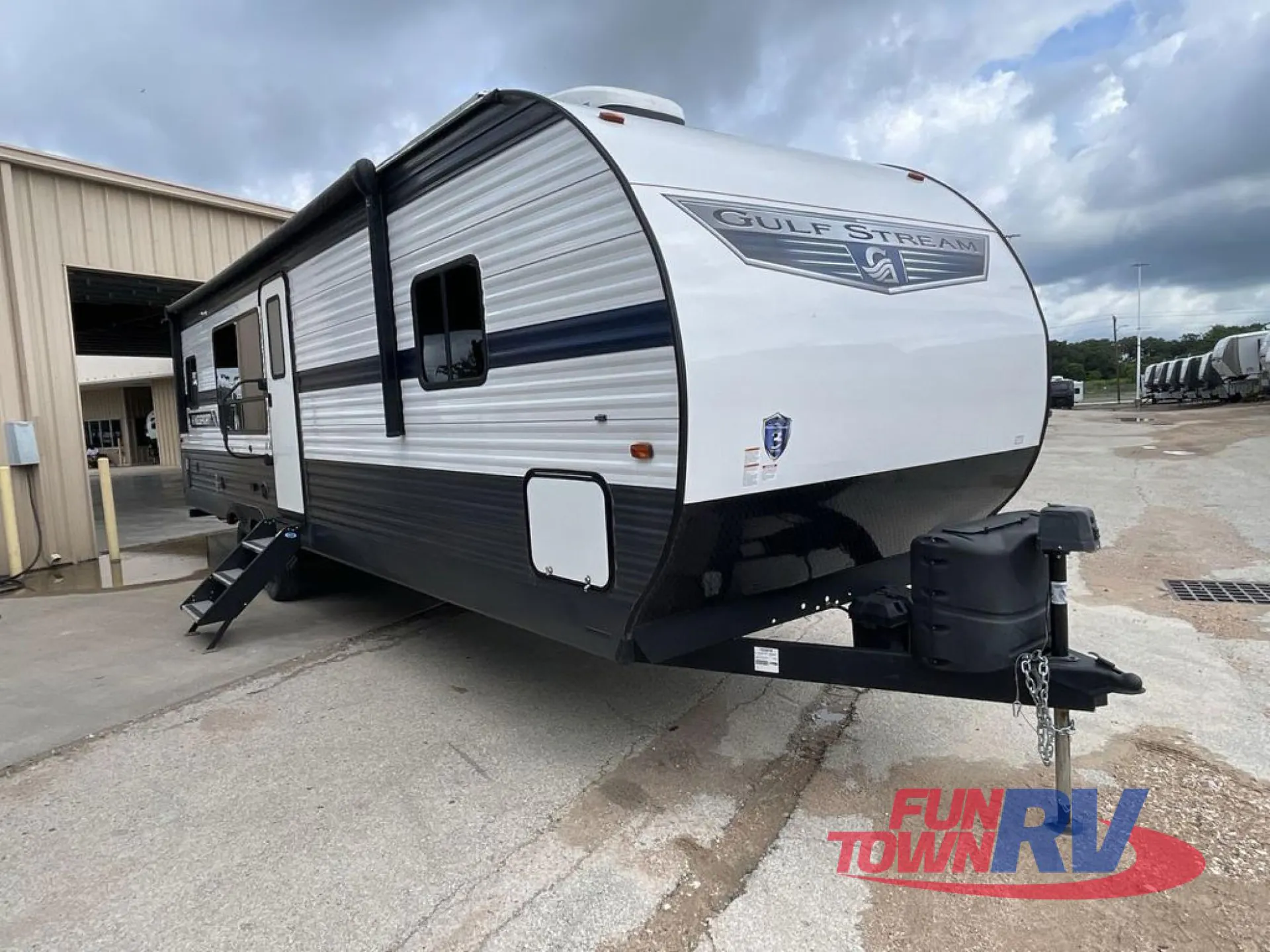 2023 Gulf Stream Kingsport Supreme 295SBW - Photo 3