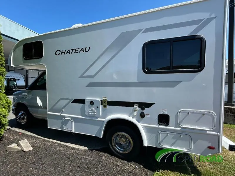 2026 Thor Motor Coach Chateau 19Z - Photo 4