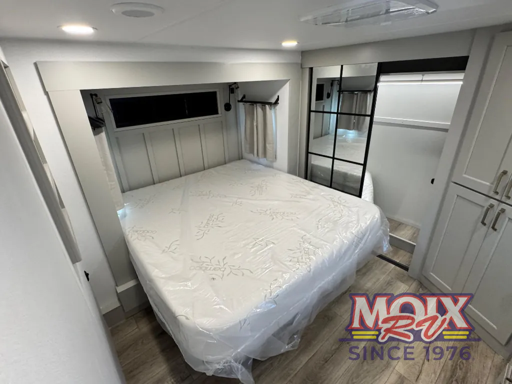 2026 Brinkley Model G 3520, Photos photo 66