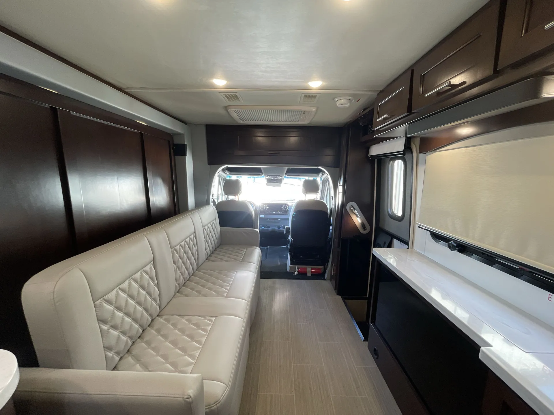 2022 Regency Ultra Brougham 25MB — campside