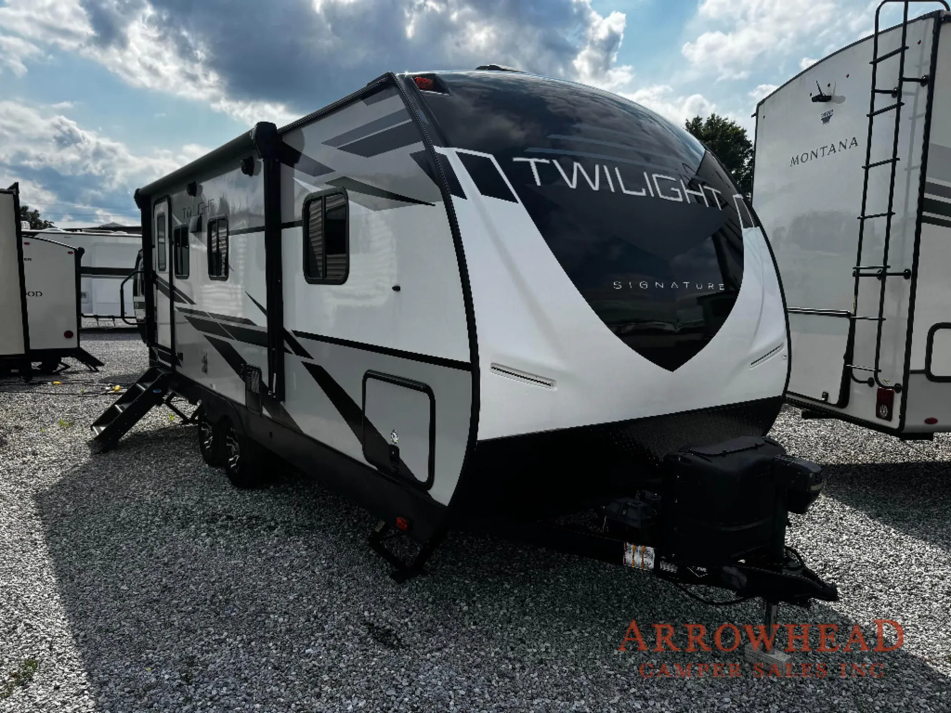 2021 Cruiser RV Twilight Signature TWS 2100 - Photo 2