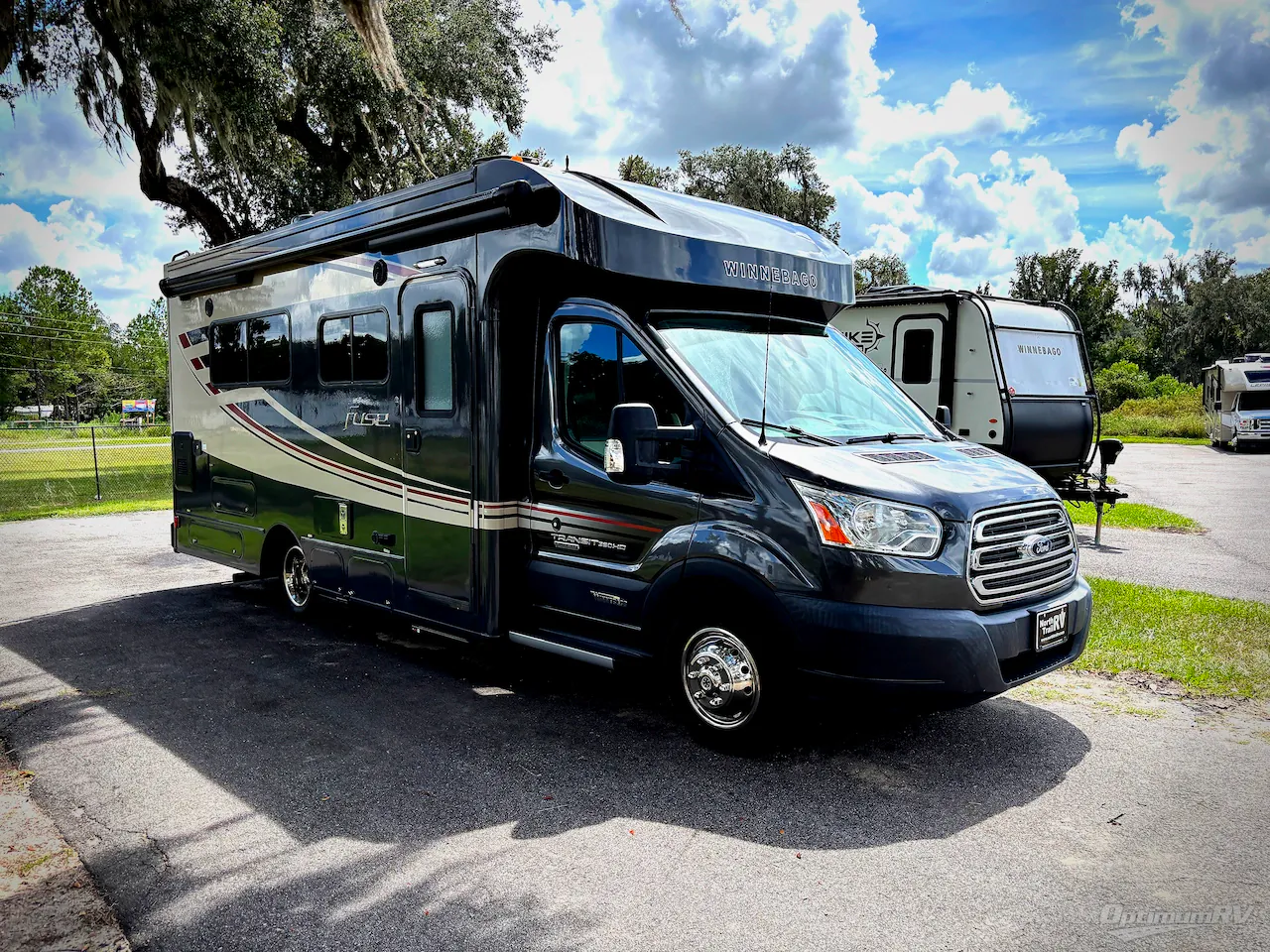 2017 Winnebago Fuse 23A - Photo 2
