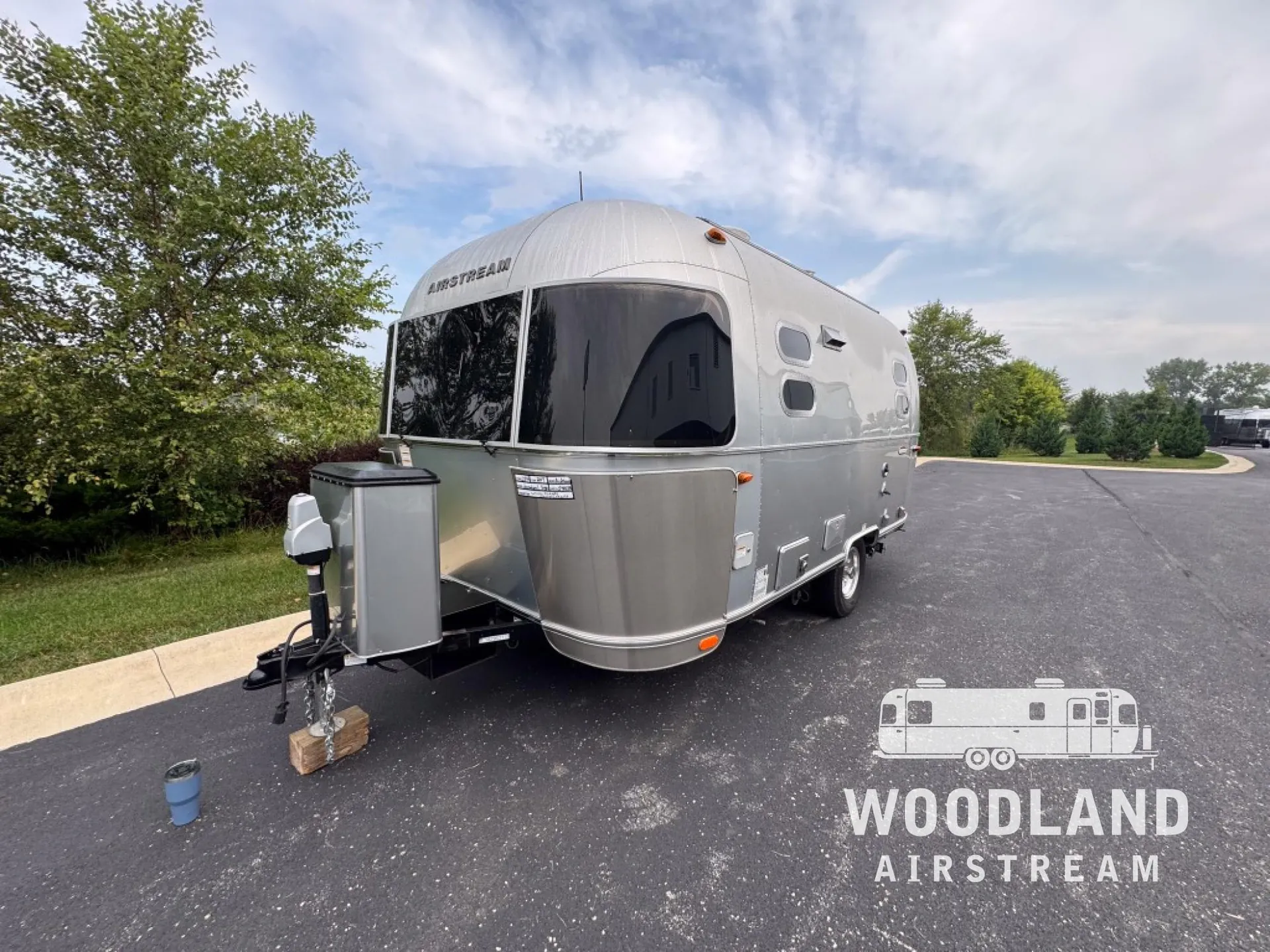 2017 Airstream International 19 - Photo 2