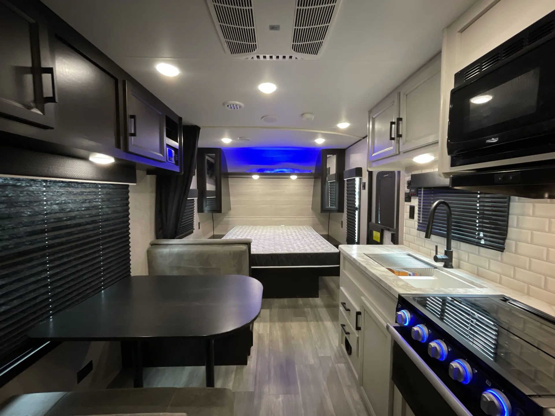 2022 Jayco Jay Flight SLX 224BHW — living area main