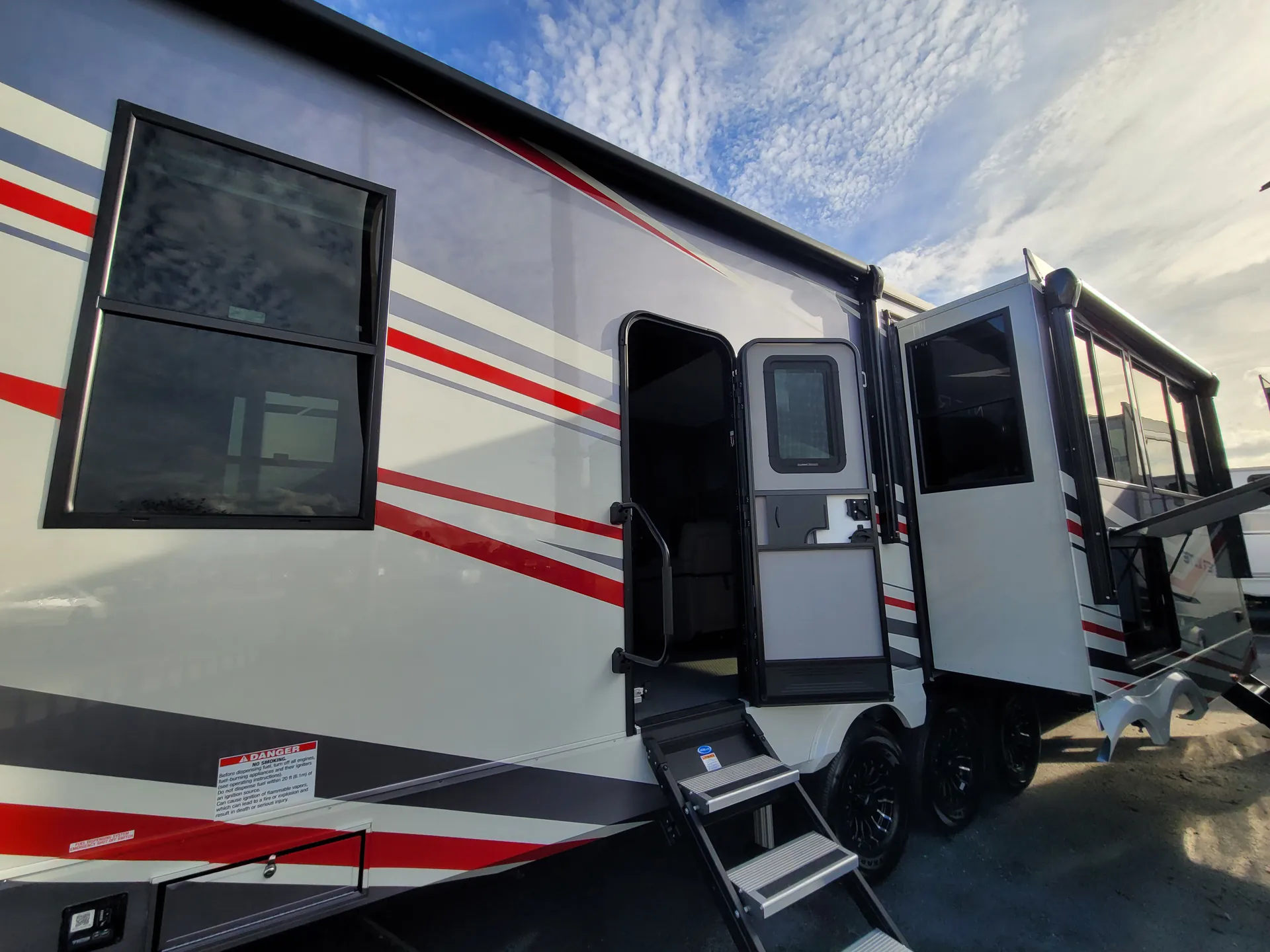 2026 Forest River XLR Nitro 41G14 - Photo 4