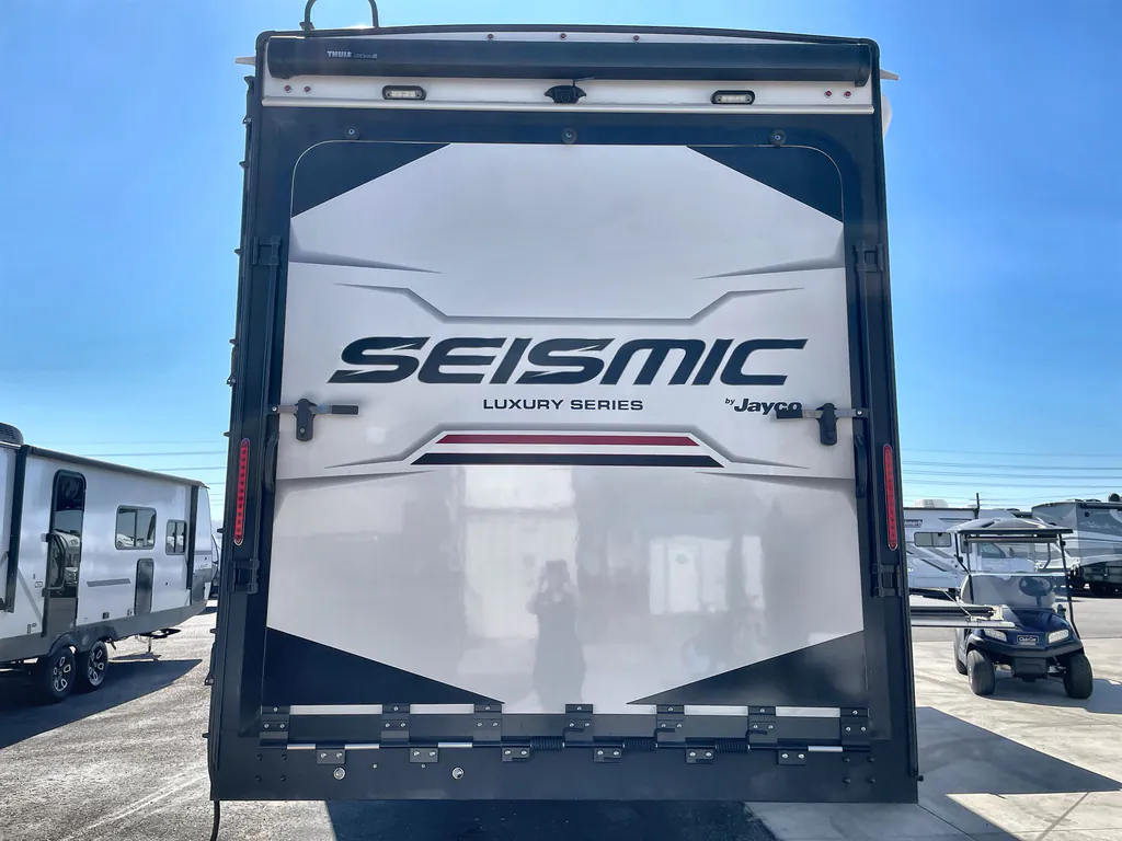 2024 Jayco Seismic Luxury Series 4113, Photos photo 7