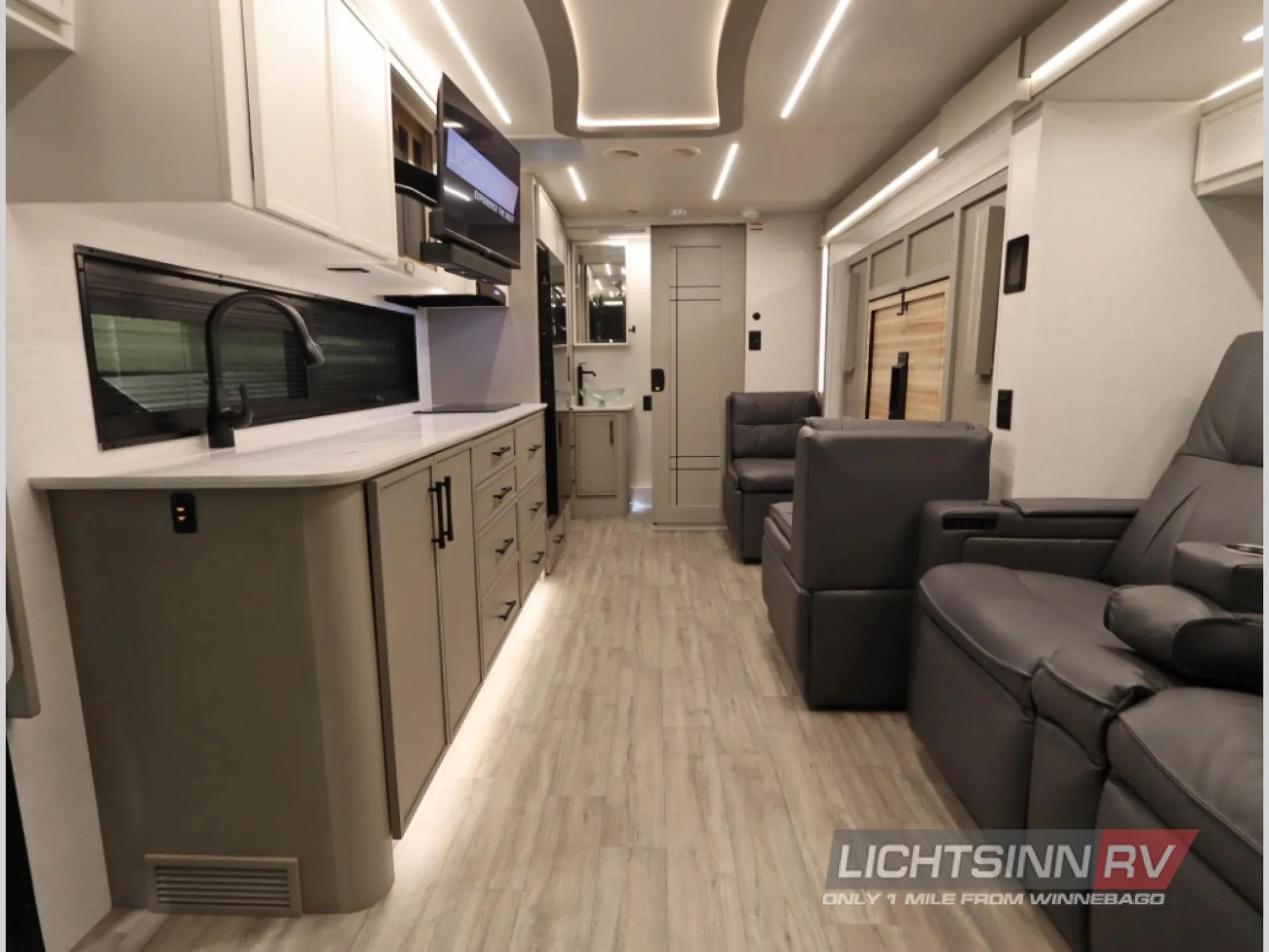 2026 Newmar Freedom Aire 2515 - Photo 3