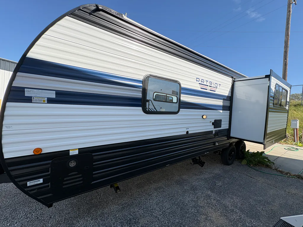 2027 Forest River Cherokee Grey Wolf 23MK, Photos photo 4