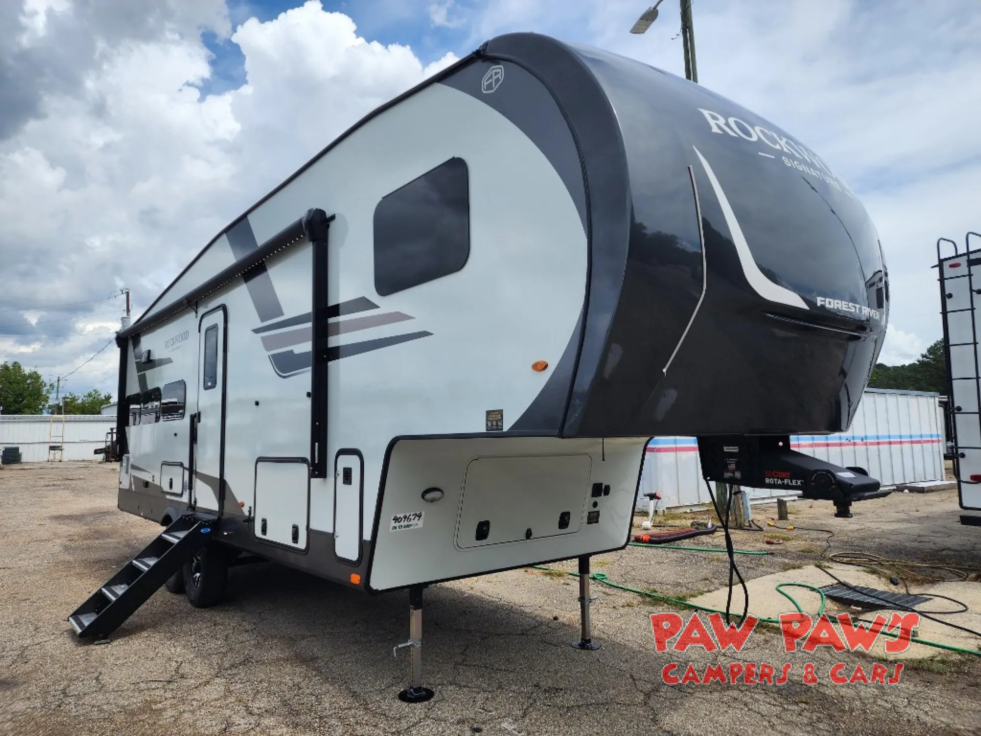 2026 Forest River Rockwood Signature R301RKS - Photo 2