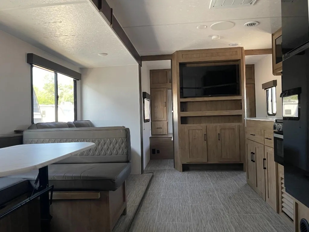 2024 Coachmen Freedom Express Select 29SE, Photos photo 11