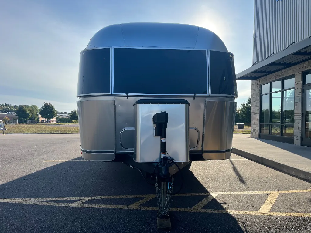 2024 Airstream Trade Wind 25FB - Photo 3