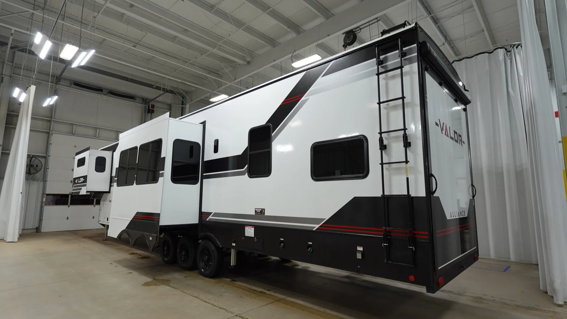 2026 Alliance RV Valor 44V14 - Photo 4
